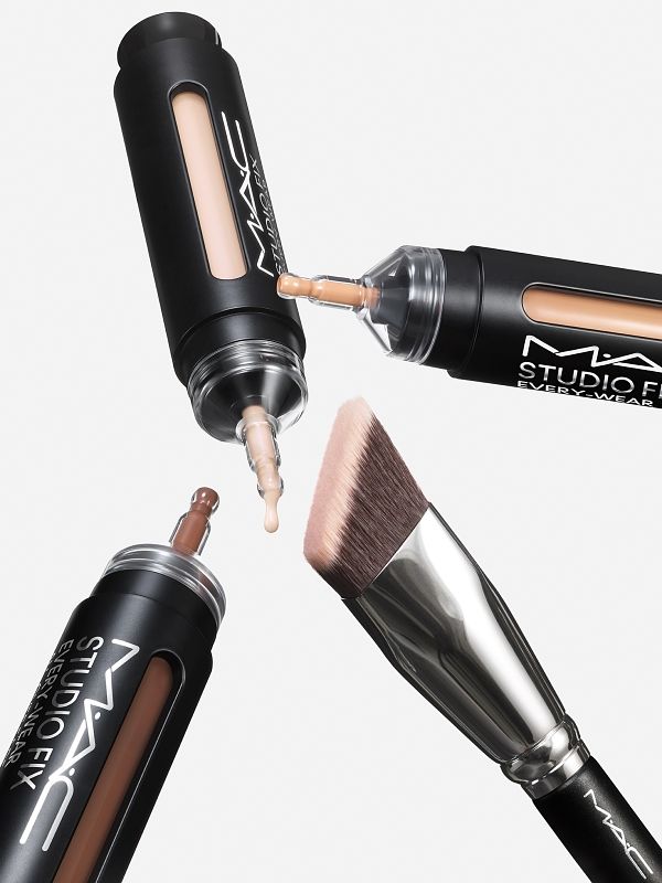 2023最新粉底推薦M.A.C 超持妝無瑕底妝點點筆