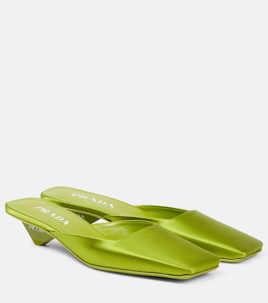 今年夏日必收！2024年穆勒鞋穿搭指南與四大重點款式推薦，不管是辦公室還是休閒外出都超實穿！