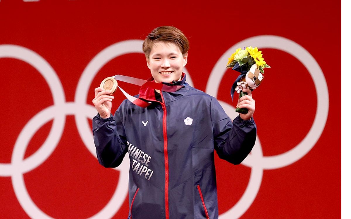 舉重黑馬「陳玟卉」初登奧運就摘銅牌