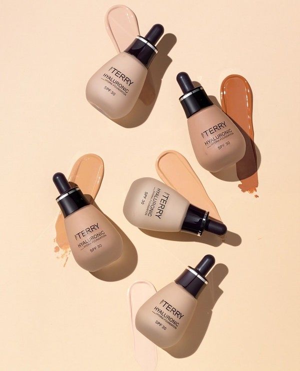 2022秋冬底妝推薦BY TERRY 玻尿酸怦怦清透粉底液