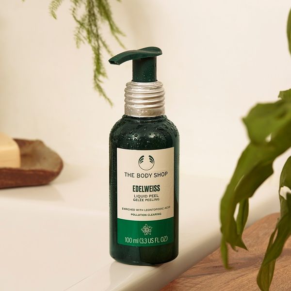 臉部去角質推薦THE BODY SHOP 雪絨花 漾顏奇肌去角質更新液