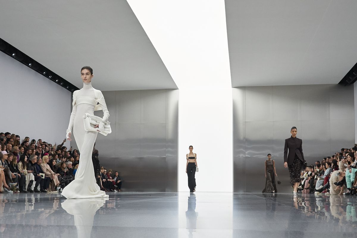 到底什麼是「時裝周」？ 四大時裝周看秀前必須知道的7件小知識