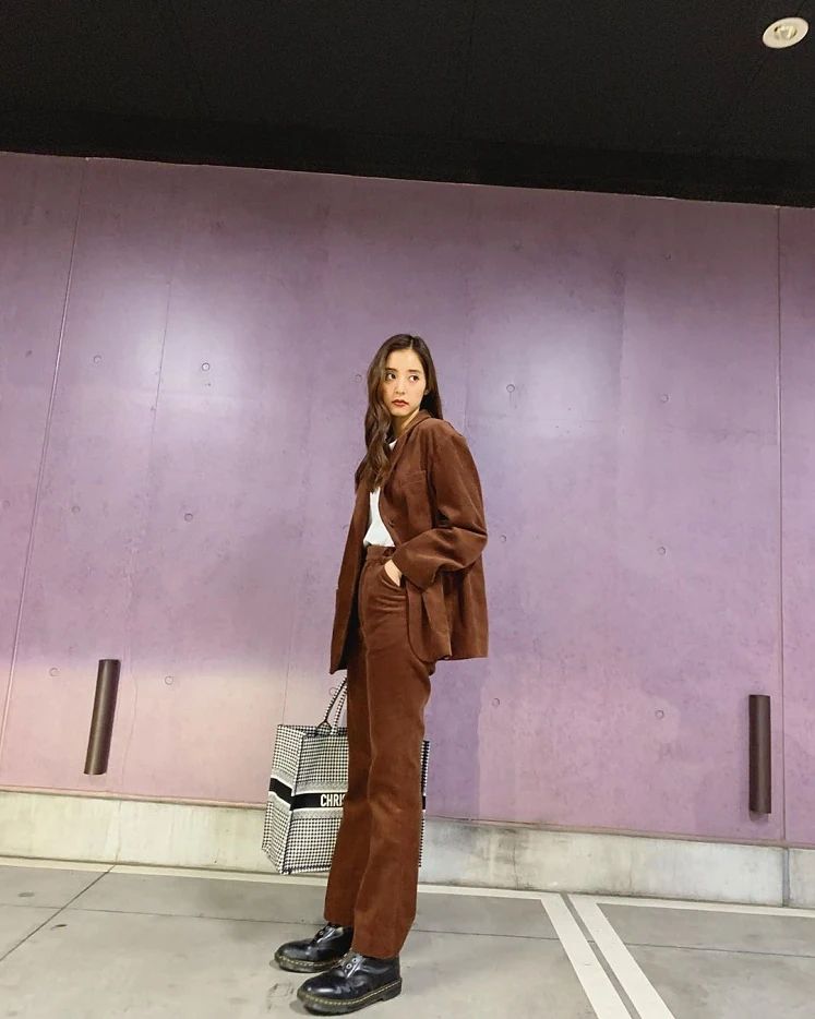 超模、大勢女團都在穿！ 2024最新復古穿搭美學「Grandpacore」 汲取自祖父衣櫃的舒適回憶