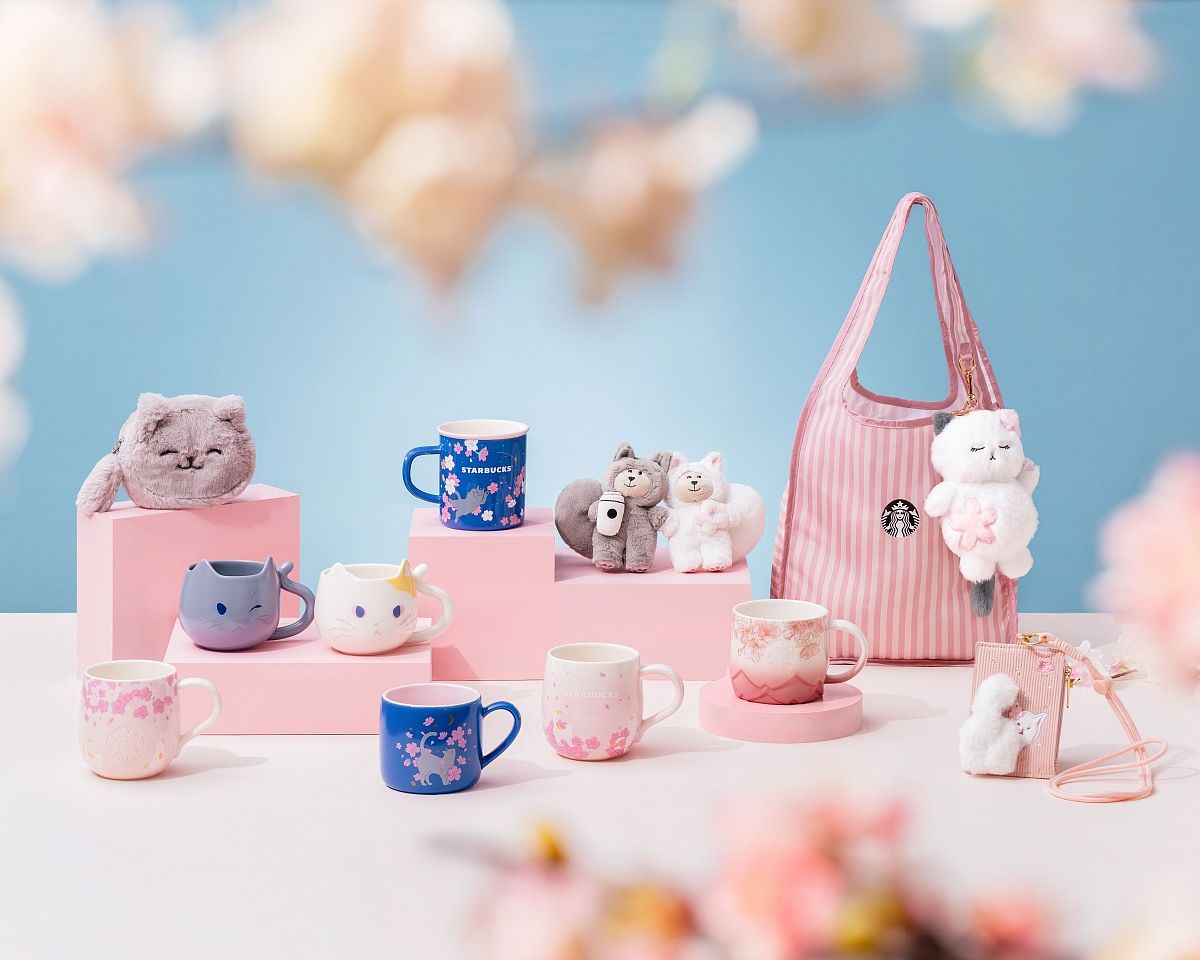 星巴克將櫻花與萌貓家人融入杯款設計，把春日風景帶入日常生活。