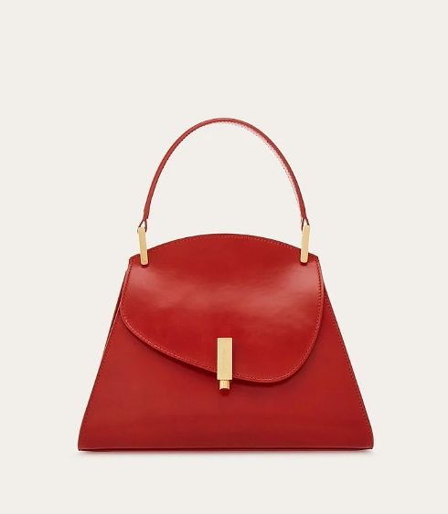 春日必備浪漫編織包、華麗水鑽包款再度回歸！ 盤點2024春夏包款6大趨勢與精品包推薦